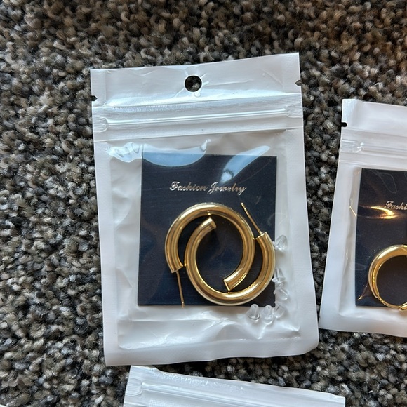 Amazon Gold Earrings Set for Women - Picture 6 of 9